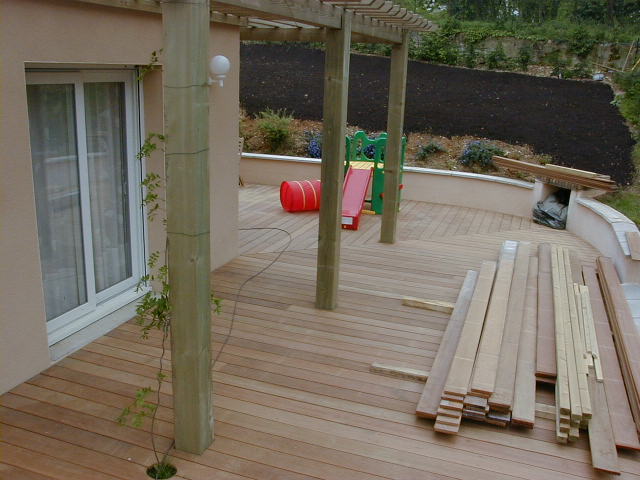 Création d'une terrasse en bois Bangkirai sur Trévoux